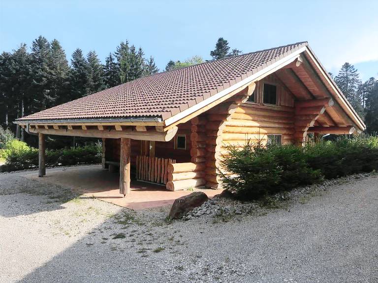 Vacation home with BBQ, garden & terrace | Garden view — photo 3