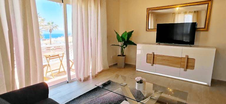 Holiday apartment with patio — photo 2
