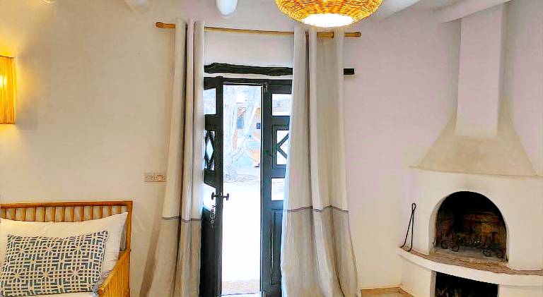 Villa with pool — photo 2
