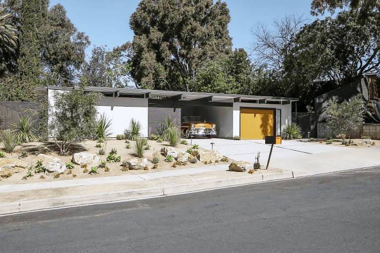 House Westlake Village
