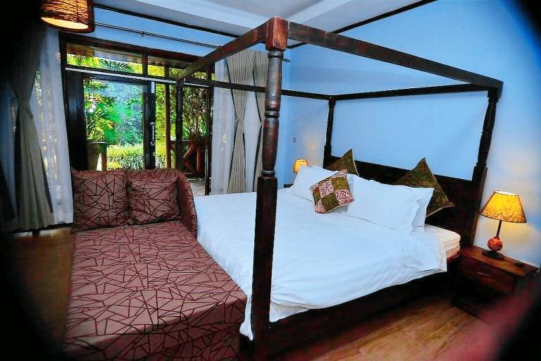 Tiloreza Volcanoes Ecolodge in Bwishyura