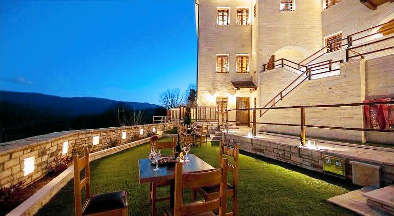 Serviced apartment with hot tub & yard | Good for workation | Pet-friendly — photo 3