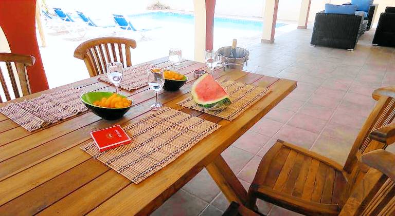 Villa with BBQ, yard & pool — photo 3
