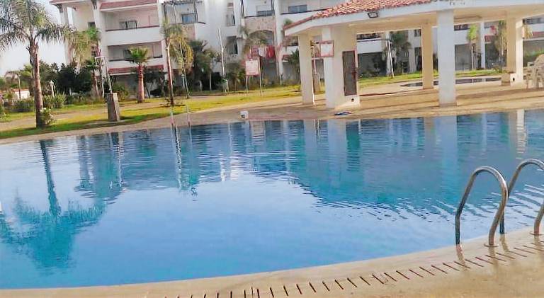 Apartment with pool — photo 3