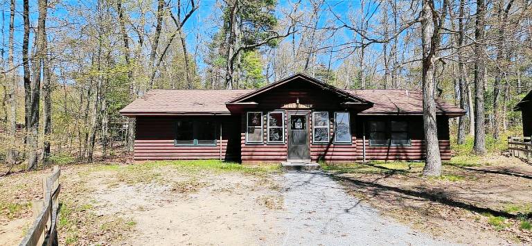 Lodge  Holton Township