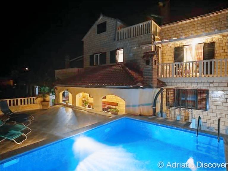 Vacation home with private pool, garden & terrace — photo 2