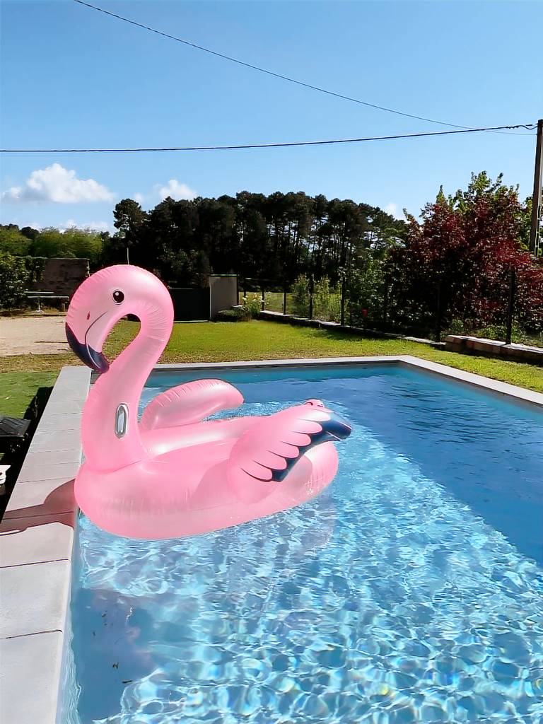 La Maison Bleue du Plot – Peaceful Stone House with Pool and Garden in Aubenas