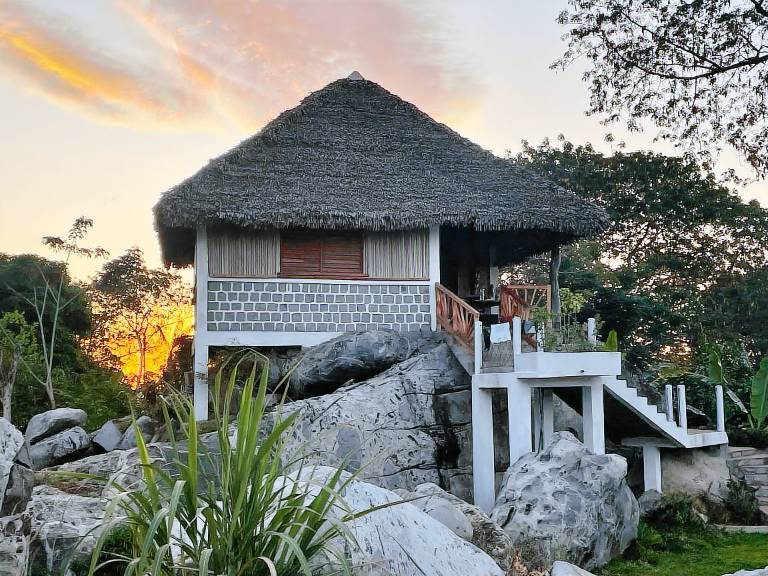 Lodge  Ampangorinana