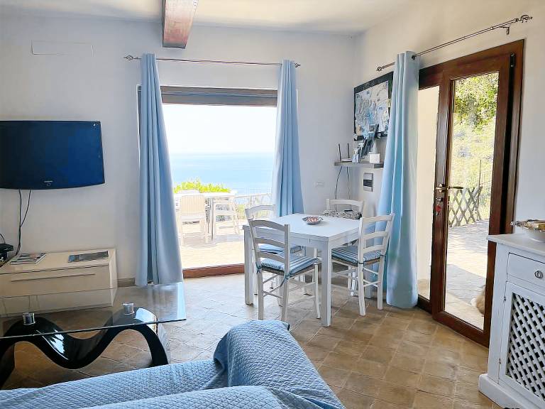 Children-friendly charming villa with garden | Dogs allowed — photo 3