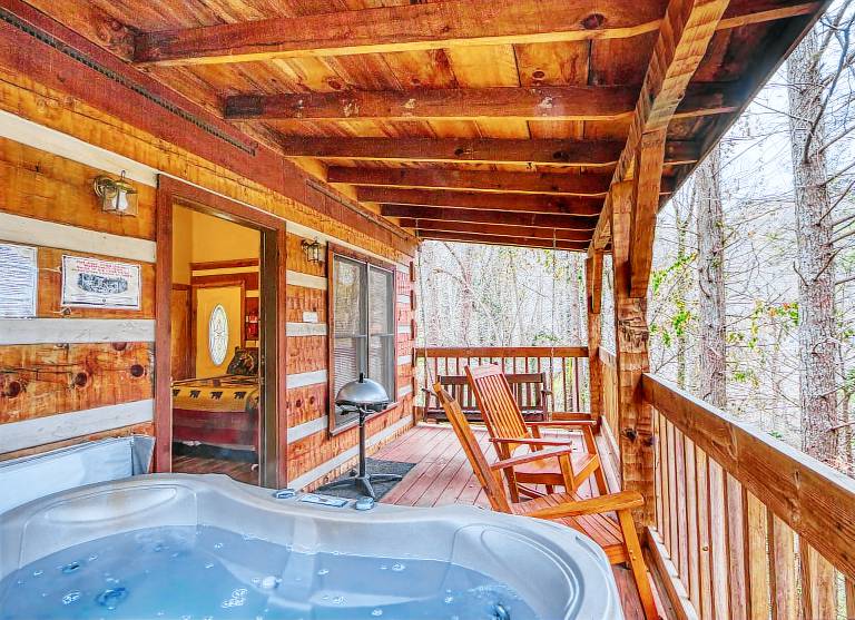 Child-friendly beautiful house with fast internet, BBQ & hot tub | City view | Pet-friendly — photo 2