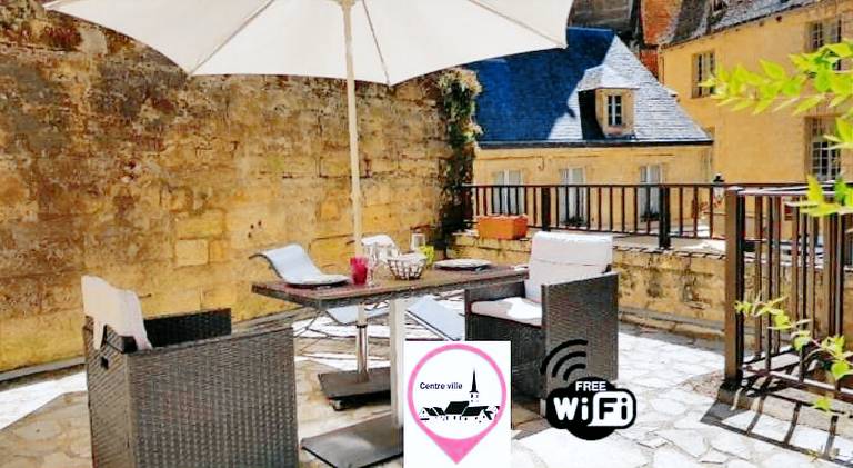 Holiday apartment with 1 room for 2 persons in Sarlat-la-Canéda