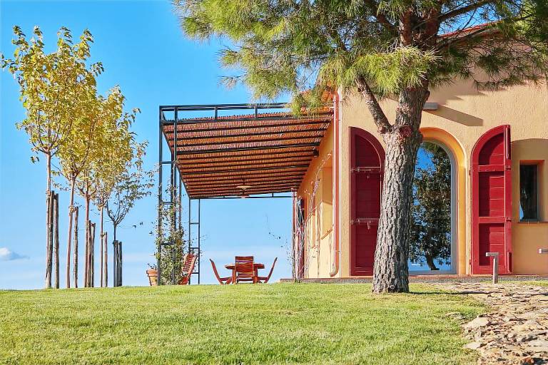 Villa with private pool, garden & barbecue | Garden view — photo 2