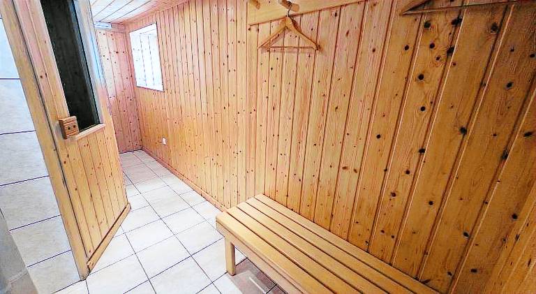 Les huit joyeux randonneurs au sauna — photo 3
