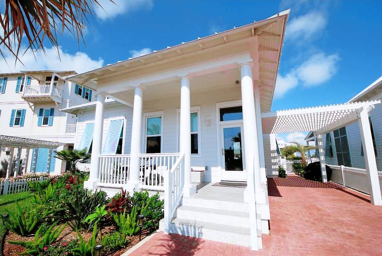 House with pool in South Padre Island, TX