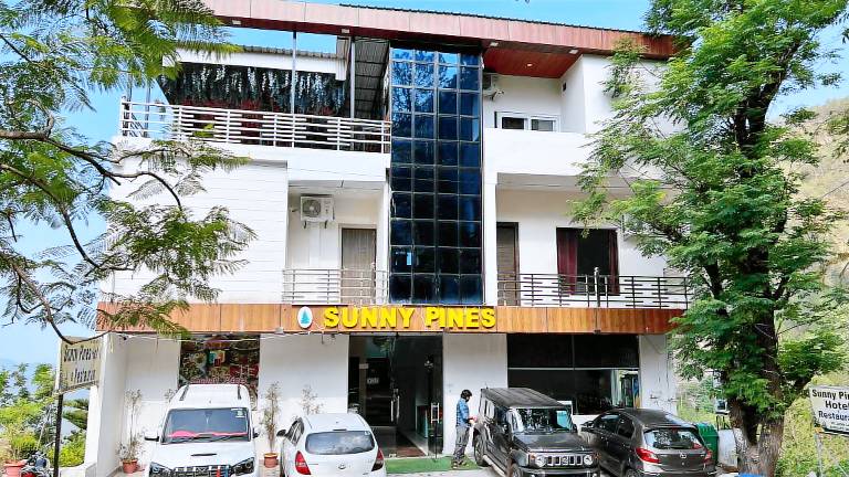 Sunny Pines Resort