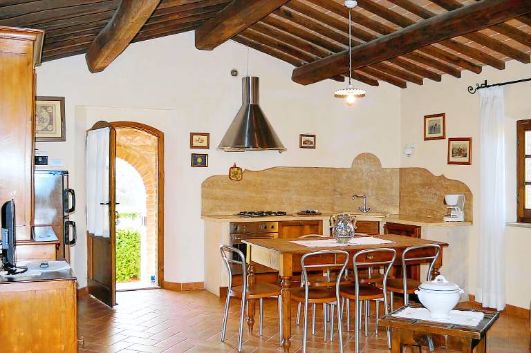 Farmhouse apartment with pool near in Asciano — photo 5