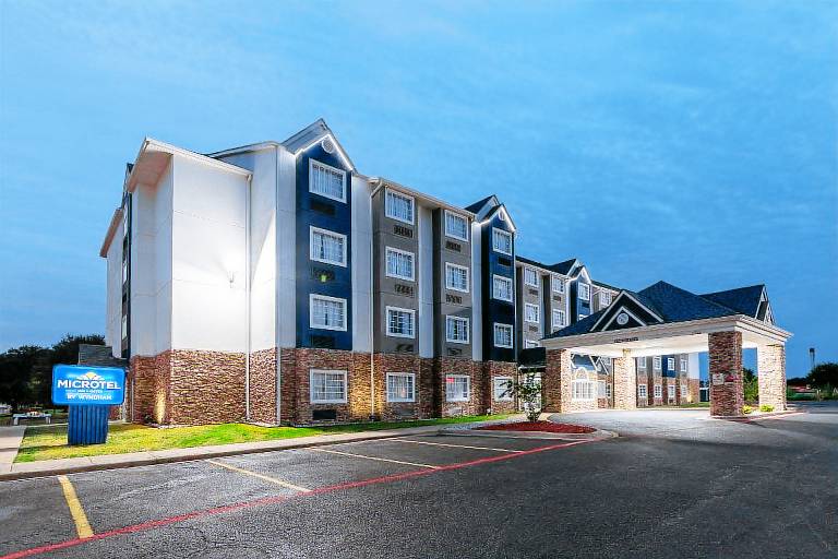 Microtel Inn & Suites by Wyndham Bossier City — photo 2