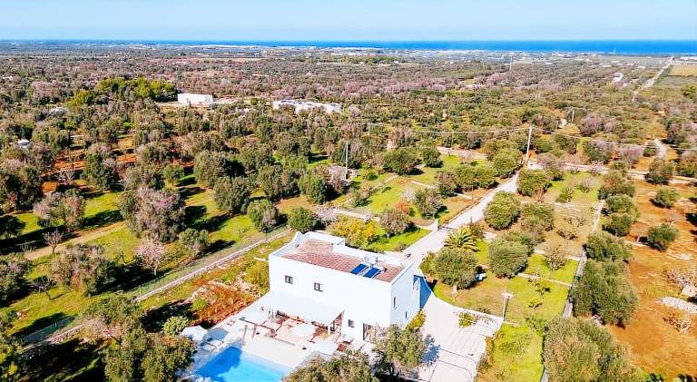 Spacious villa with garden & private pool | Pet-friendly in Carovigno