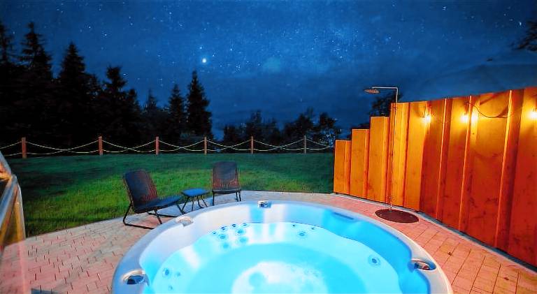 Diamond Glamp & Jacuzzi — photo 3