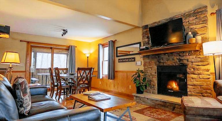 House with jacuzzi & pool | Pets allowed — photo 3