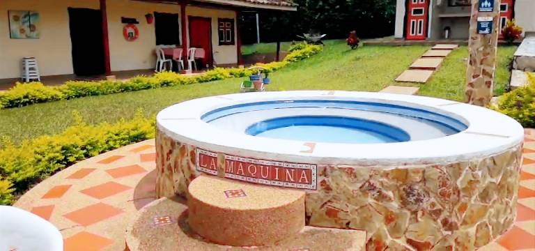 Villa with pool & jacuzzi — photo 5