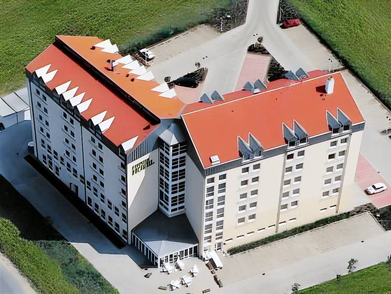 Halle Leipzig