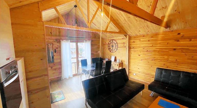 Chalet with barbecue, yard & terrace — photo 2