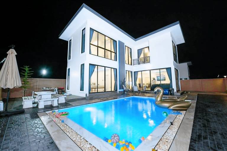 House with 4 rooms for 12 persons — photo 2