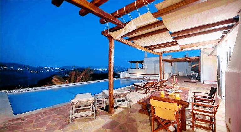 Big serviced apartment with pool, patio & yard | Next to the beach | Pet-friendly — photo 3
