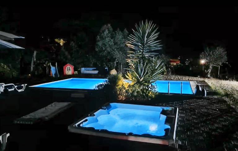 Family-oriented house with hot tub, pool & fast internet | Garden view | Perfect for remote work | Pet-friendly — photo 3