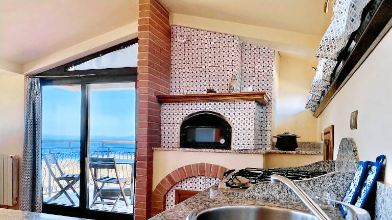 Apartment with barbeque — photo 4