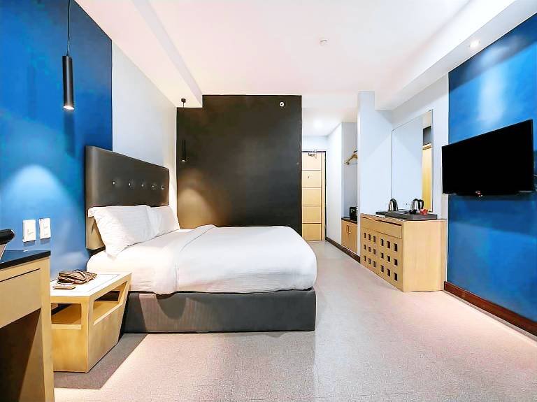 Bay Area Suites Manila