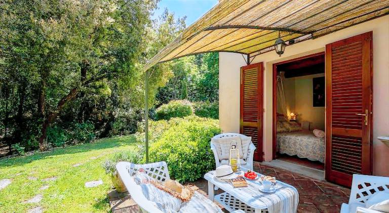 Family-oriented house with garden, terrace & pool | Good for workation | Pets allowed — photo 4