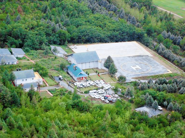 House with pool, garden & hot tub | Water view — photo 5