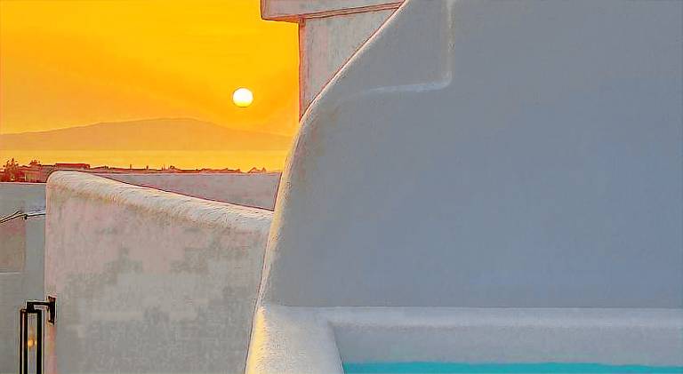 Holiday apartment with patio & jacuzzi | Pets allowed in Santorini