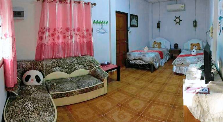 บ้านพักสายรุ้ง เพรชรบุรี in Phetchaburi