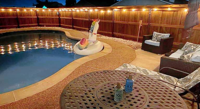 Cozy Studio Steps to Pool 15 mins to DT Dallas