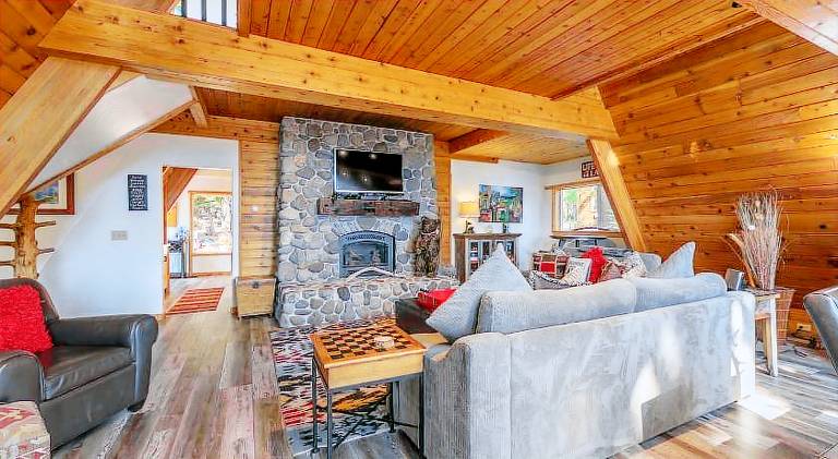 Fully equipped house with jacuzzi, terrace & barbeque | Dogs allowed — photo 2
