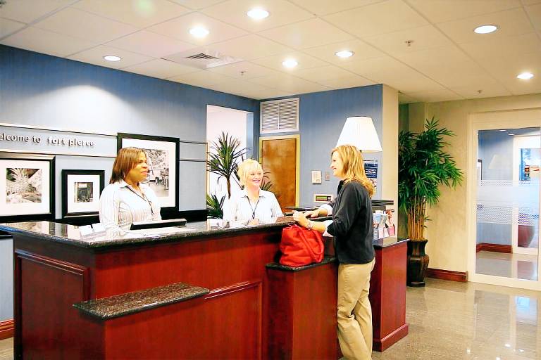 Hampton Inn & Suites Ft. Pierce — photo 5