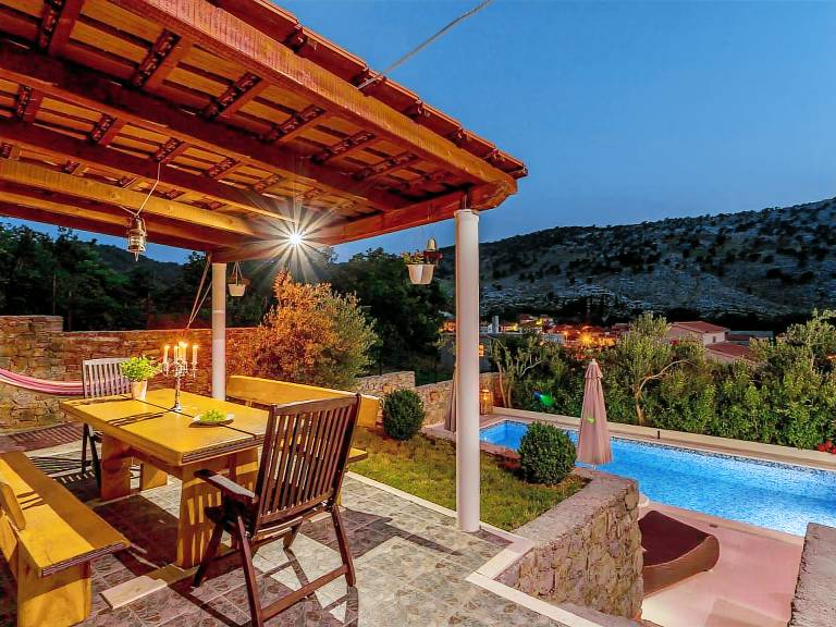 Fully equipped wonderful house with grill, private pool & garden | Dogs allowed — photo 5