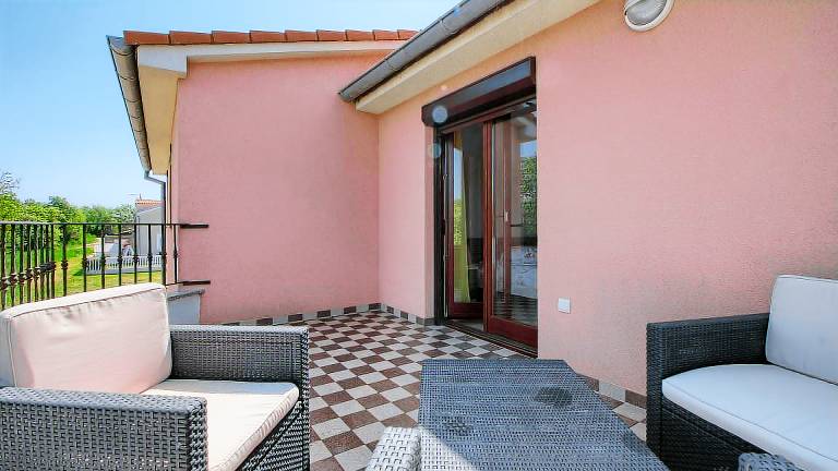Villa with pool & barbeque — photo 5