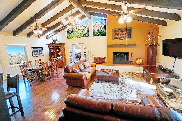 House  Camp Verde