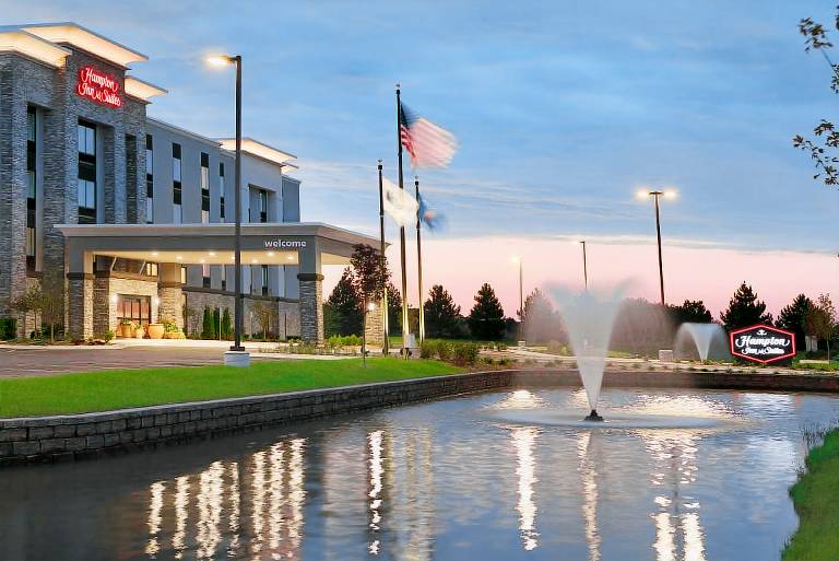 Hampton Inn & Suites by Hilton Kenosha Pleasant Prairie — photo 4