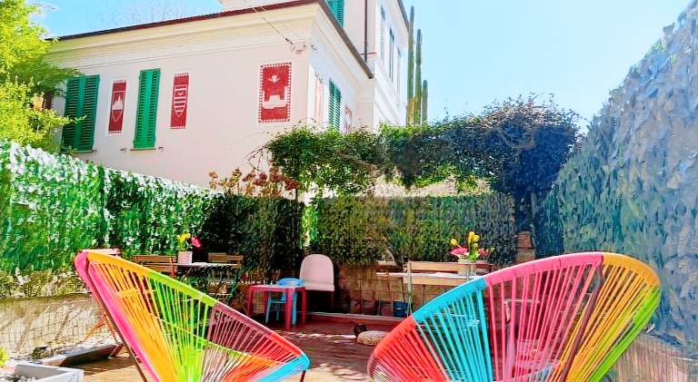 Pink House Garden in Vernazza