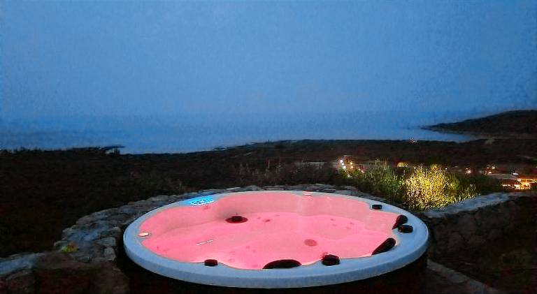Charming villa with jacuzzi & pool | Beach nearby | Pet-friendly — photo 4