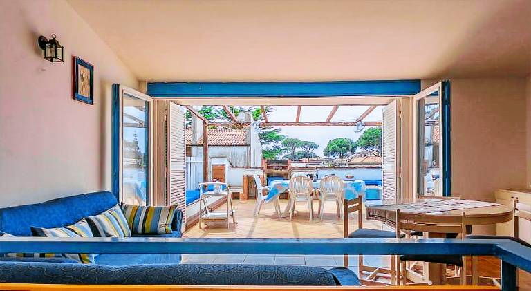 Fully equipped rental apartment with barbeque & terrace | Next to the beach | Good for workation | Pet-friendly in Latina