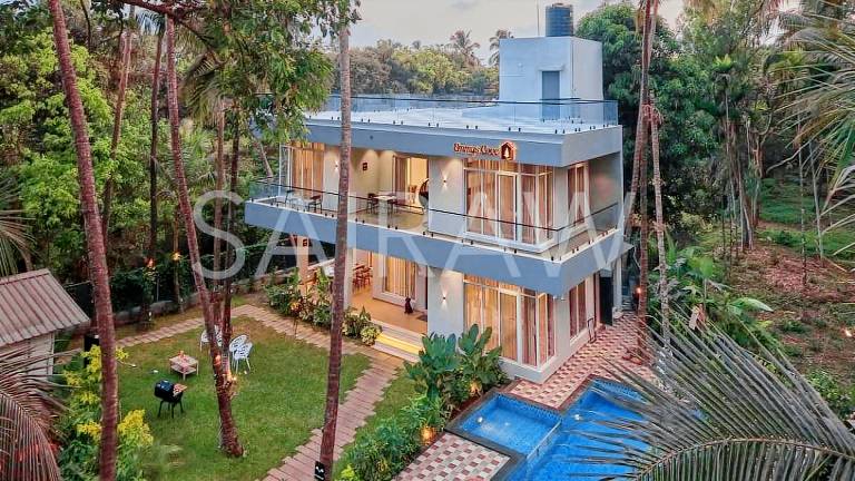 House with 5 rooms for 15 persons in Alibag