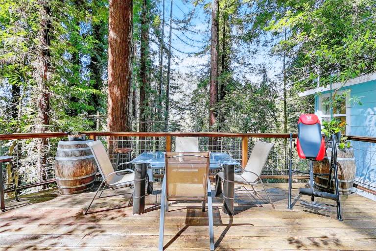 Vacation home with garden & patio — photo 3