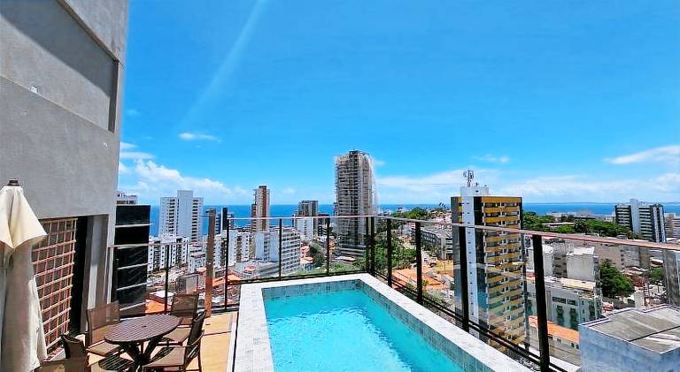 Holiday apartment with pool | Next to the beach | Pets are welcome in Santos