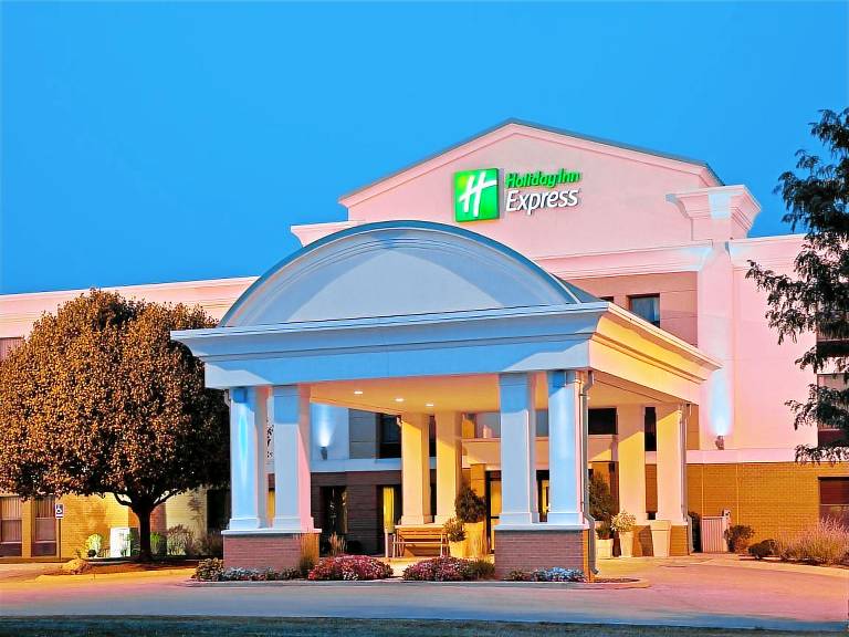 Holiday Inn Express Indianapolis Airport By IHG in Plainfield, IN